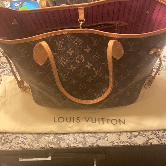 Louis Vuitton Neverfull MM, Brown, comes with dust cover, used less than 5 times - Picture 10 of 11